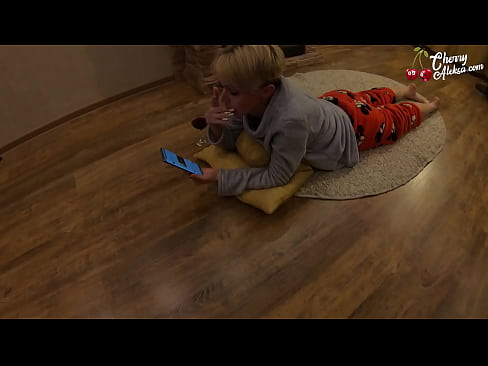 ❤️ La rossa boja xucla una polla enorme xucla i rebota sobre ella - Sexe anal ❤️❌  Sexe a nosaltres ❌️❤